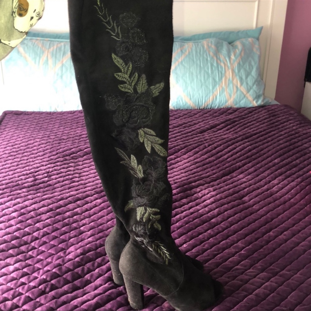 Heels boots with floral design  (SOLD)
